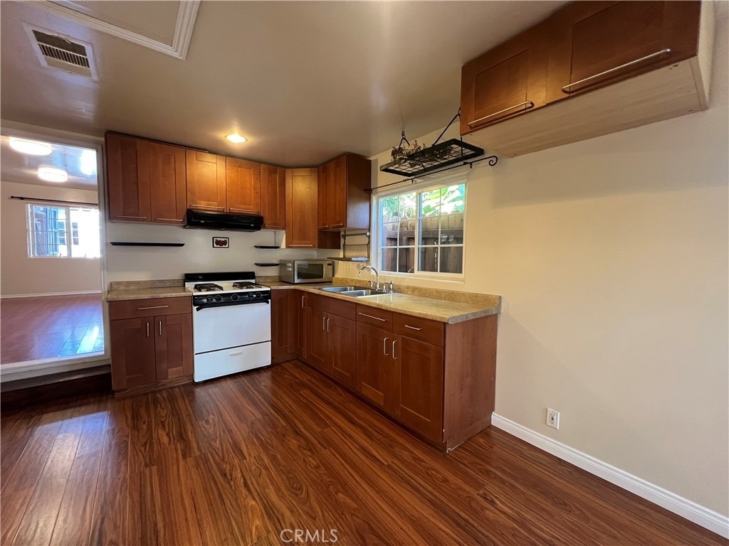 4727 Milne Drive - Photo 6