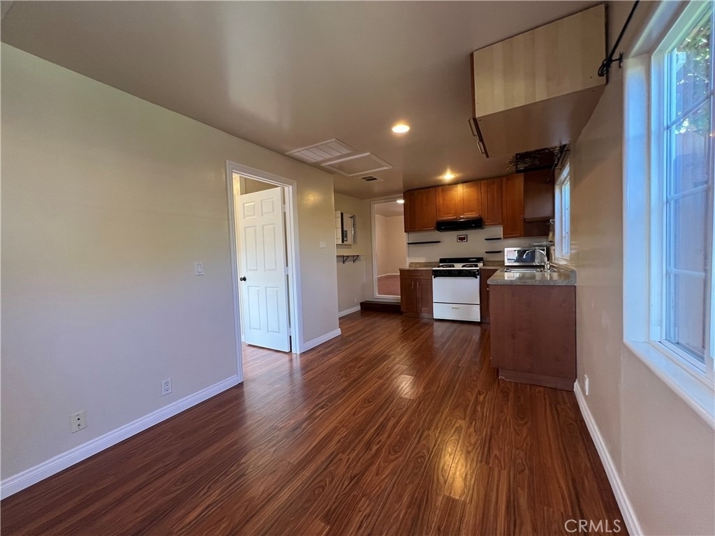 4727 Milne Drive - Photo 5
