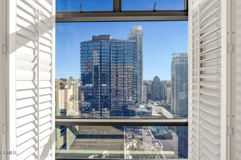 801 S Grand Avenue - Photo 37