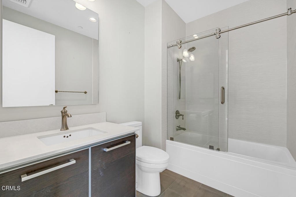 801 S Grand Avenue - Photo 40