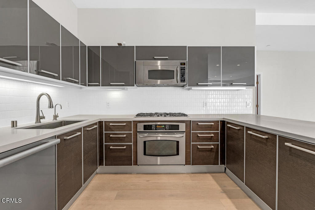 801 S Grand Avenue - Photo 28