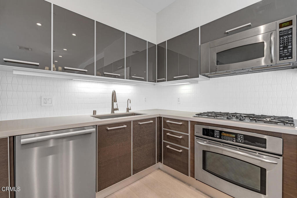 801 S Grand Avenue - Photo 29