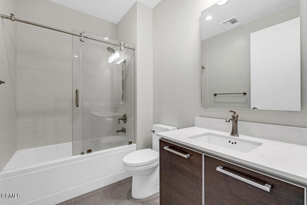 801 S Grand Avenue - Photo 50