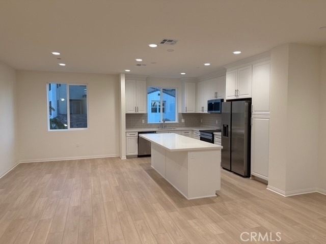 2420 E. Lincoln Avenue - Photo 9