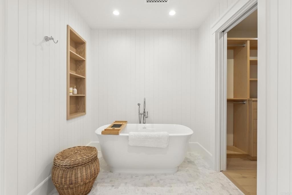 210 Estrella St - Photo 6