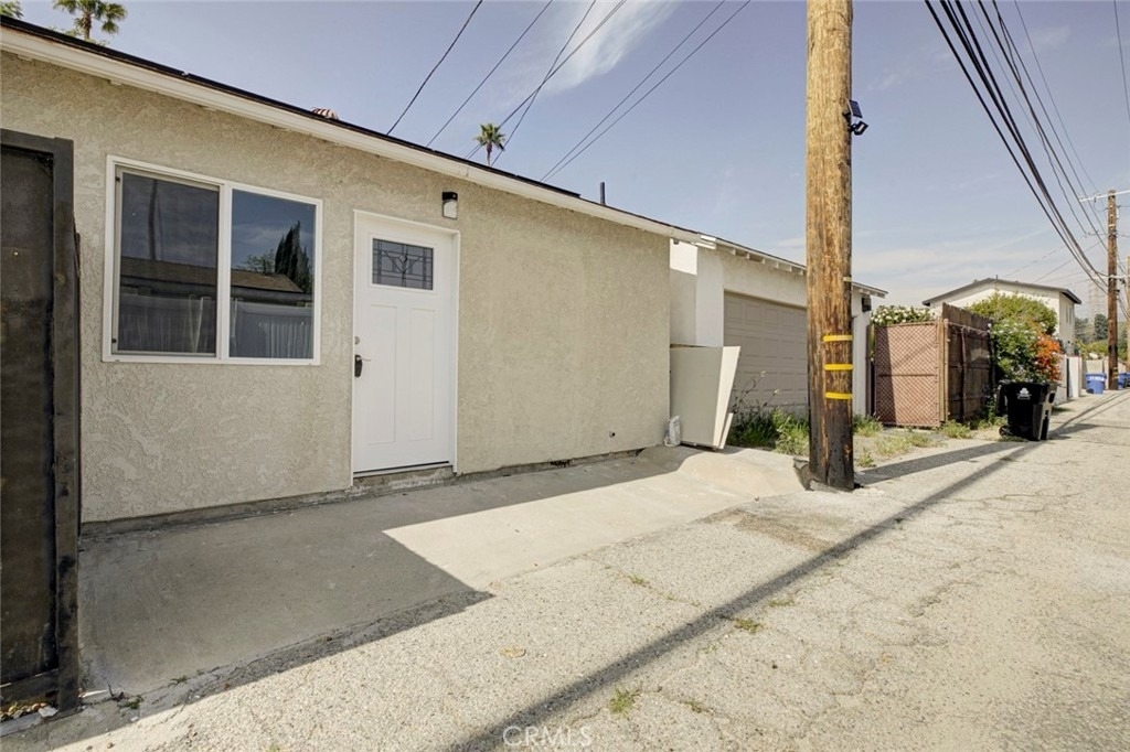 11326 Haskell Avenue - Photo 15