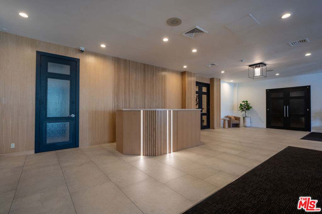 7135 Hollywood Boulevard - Photo 47