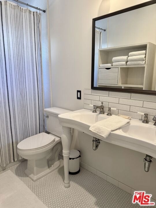 220 France Circle - Photo 20