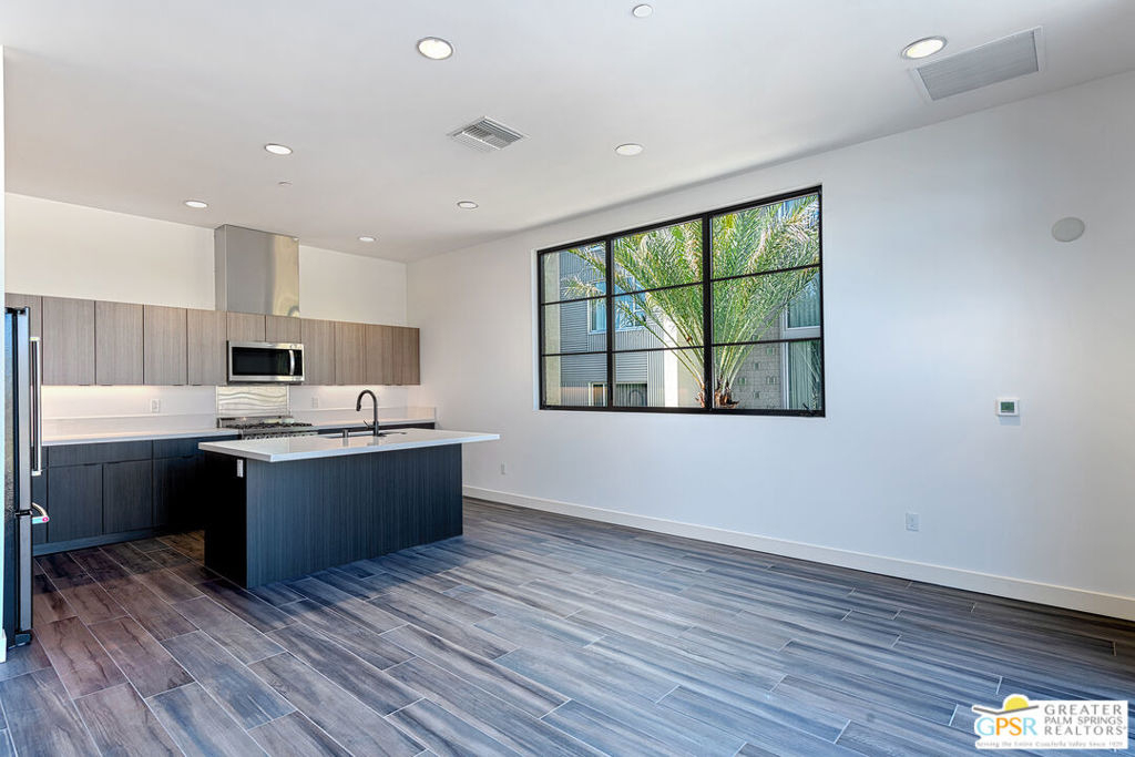111 N Palm Canyon Drive - Photo 7