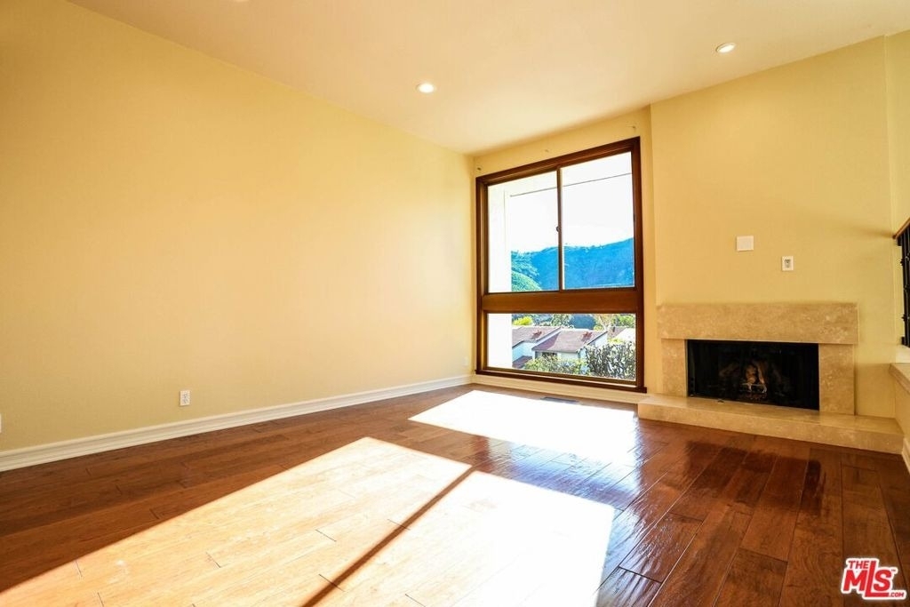 17097 Palisades Circle - Photo 2