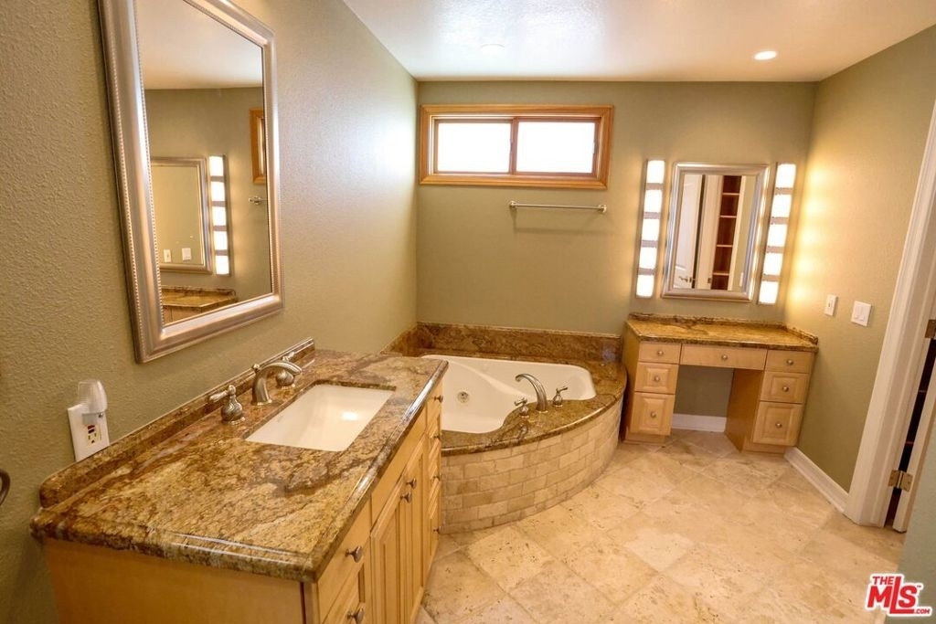 17097 Palisades Circle - Photo 8