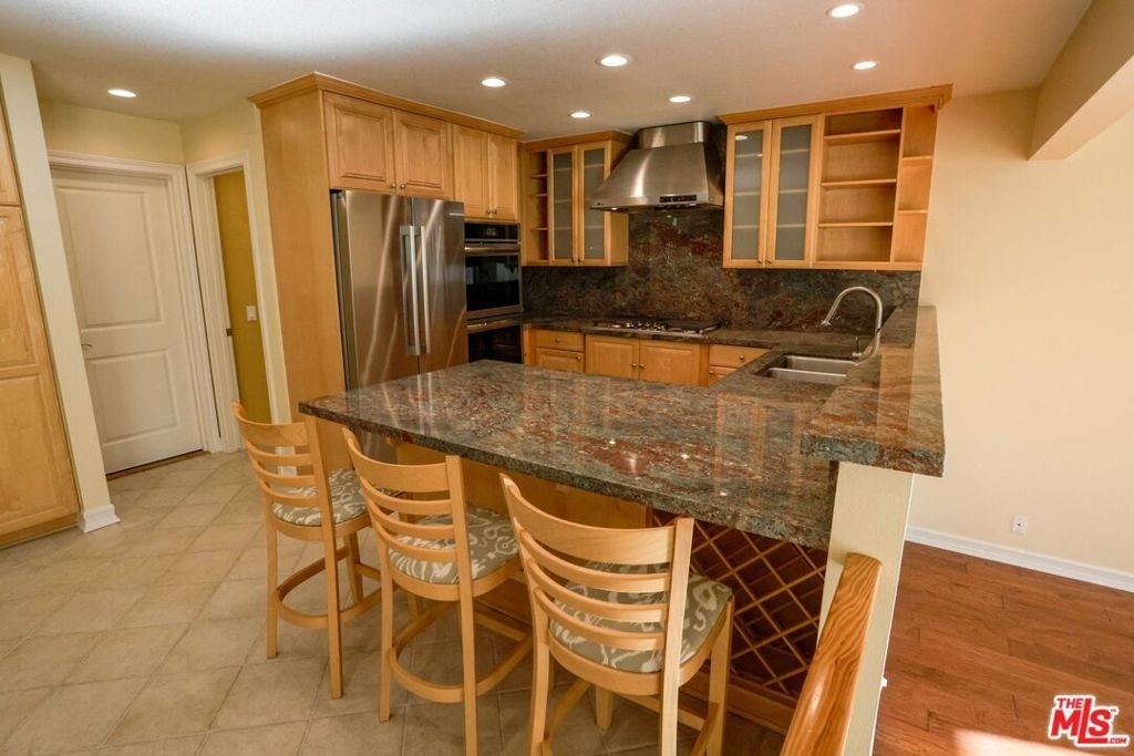 17097 Palisades Circle - Photo 0