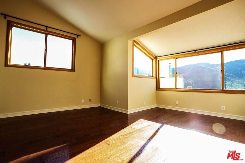 17097 Palisades Circle - Photo 11