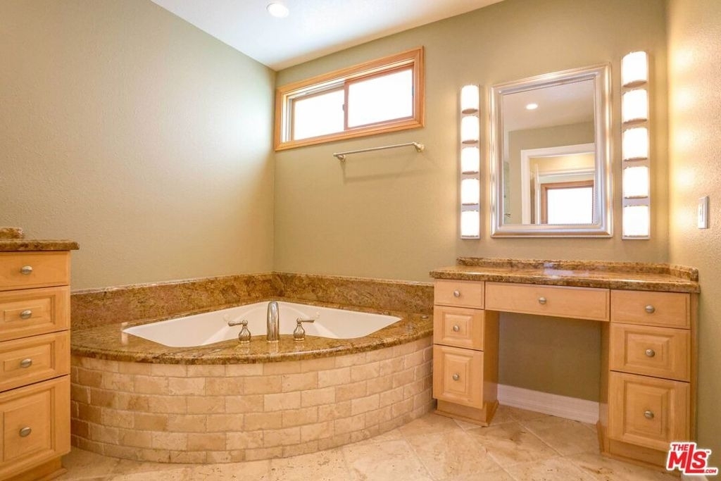 17097 Palisades Circle - Photo 9