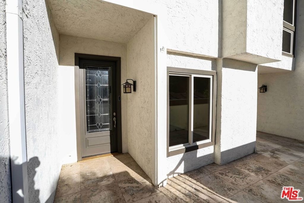 17097 Palisades Circle - Photo 21