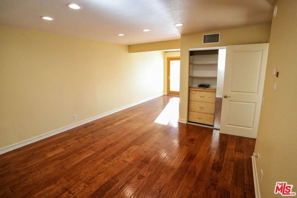 17097 Palisades Circle - Photo 13