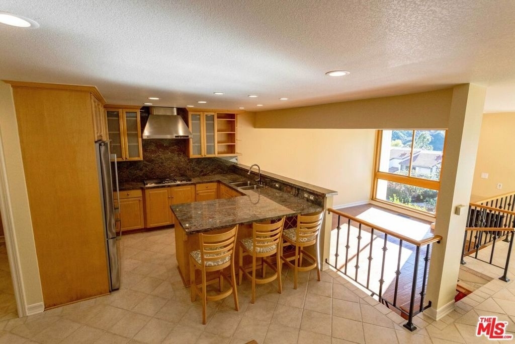17097 Palisades Circle - Photo 1