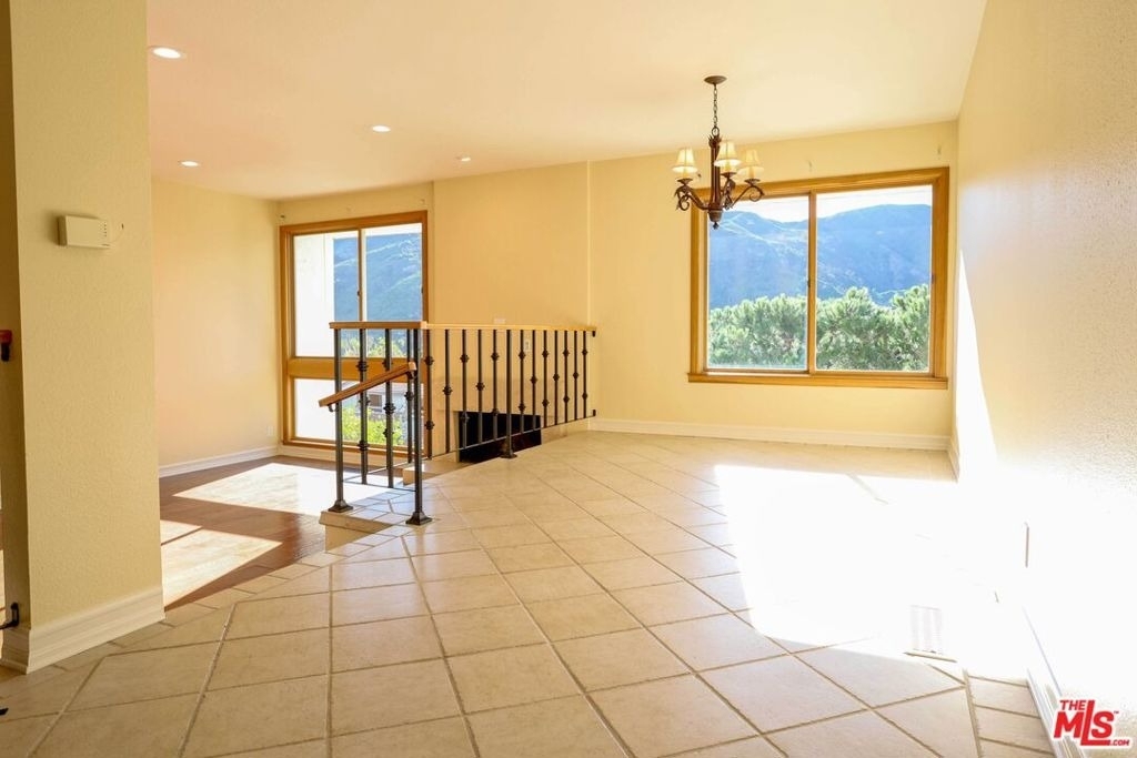 17097 Palisades Circle - Photo 4