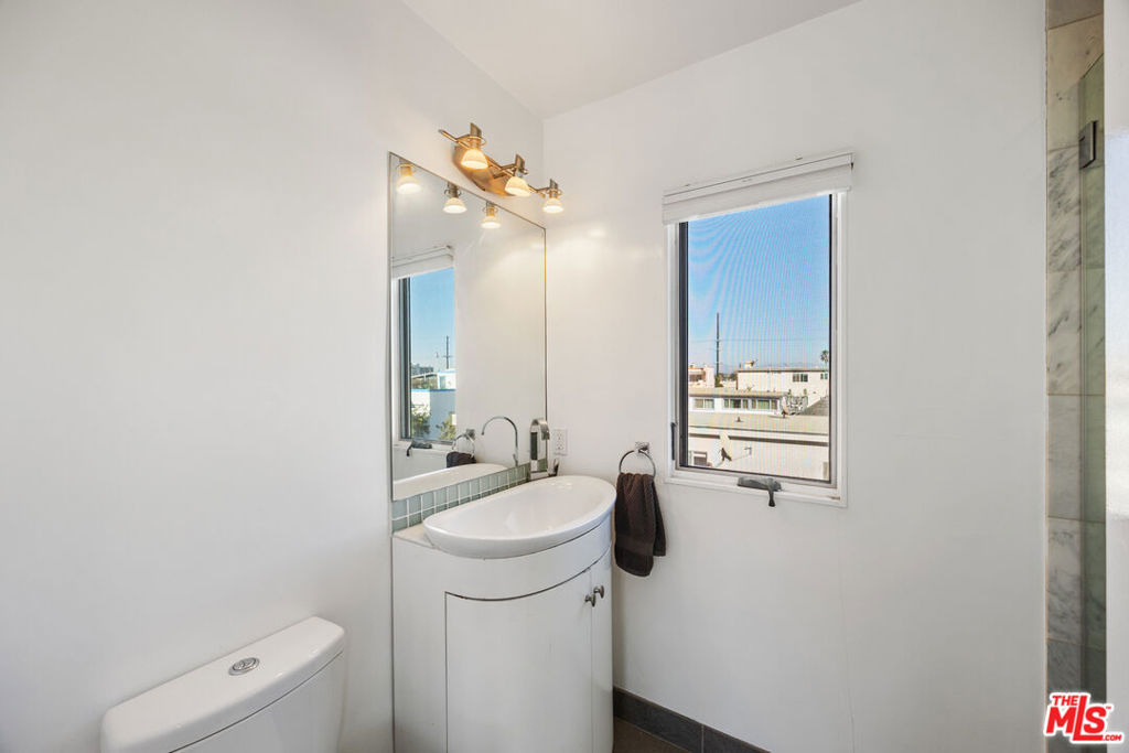 11 24th Avenue - Photo 11