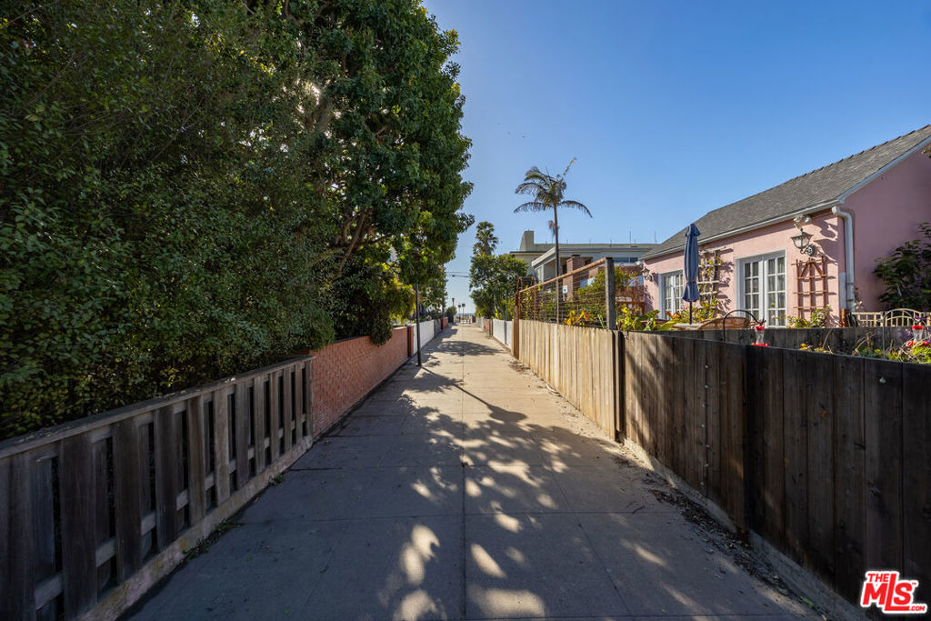 11 24th Avenue - Photo 31