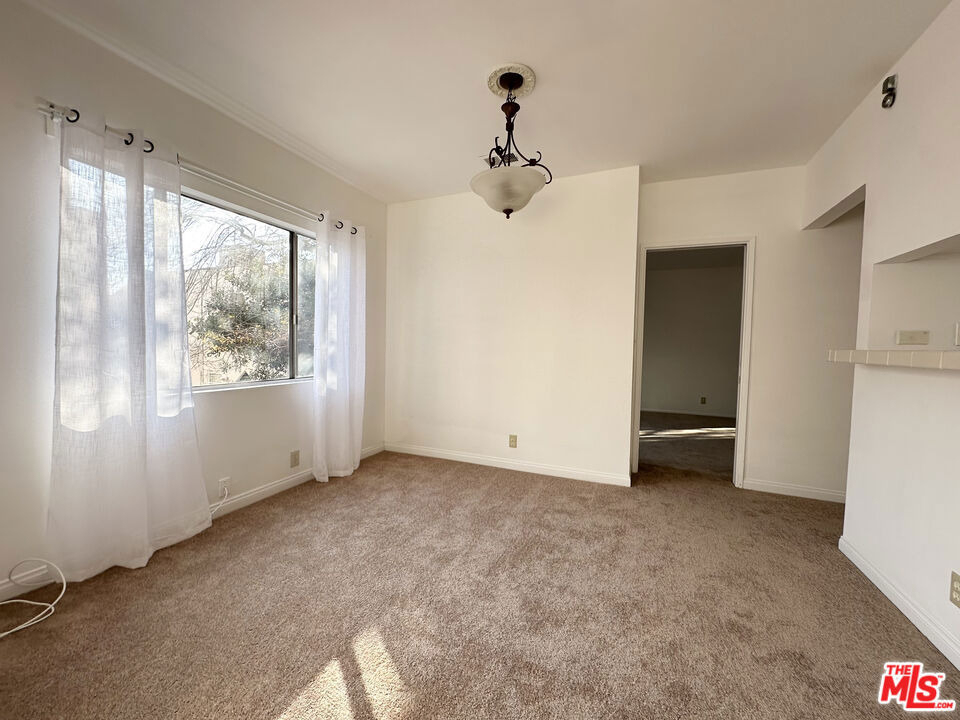 6069 1/2 Cashio Street - Photo 3