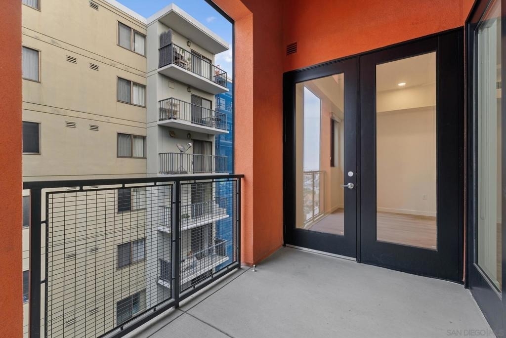 3922 Park Blvd - Photo 1