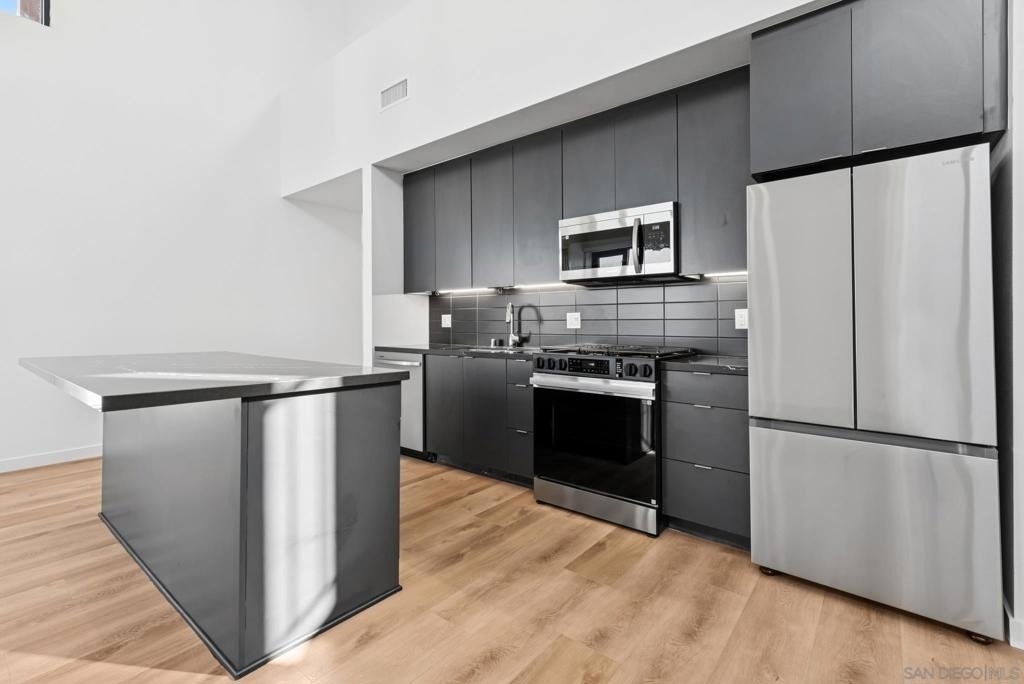 3922 Park Blvd - Photo 1