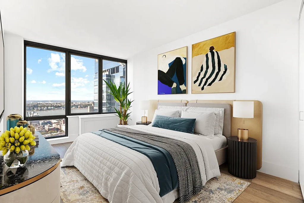 West 47th Street - Photo 3