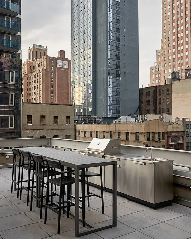 West 47th Street - Photo 10