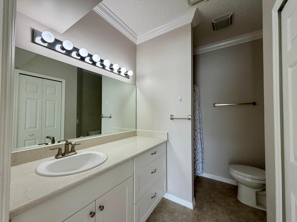 6295 33rd Manor - Photo 13