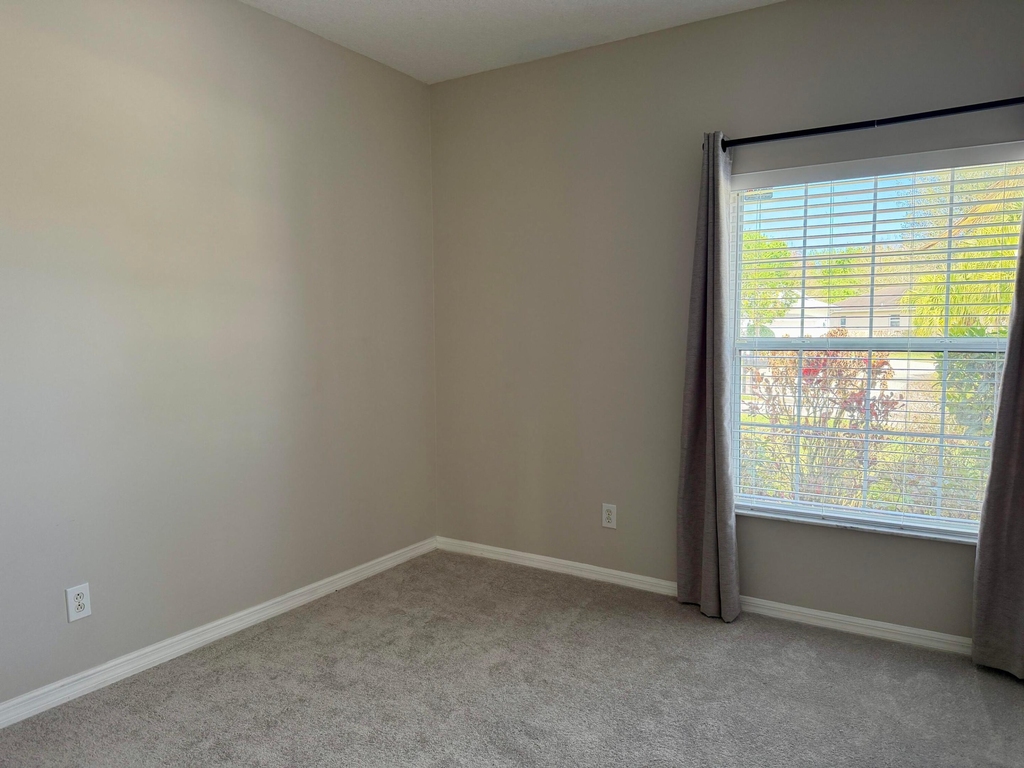6295 33rd Manor - Photo 16