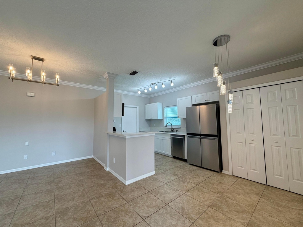 6295 33rd Manor - Photo 4