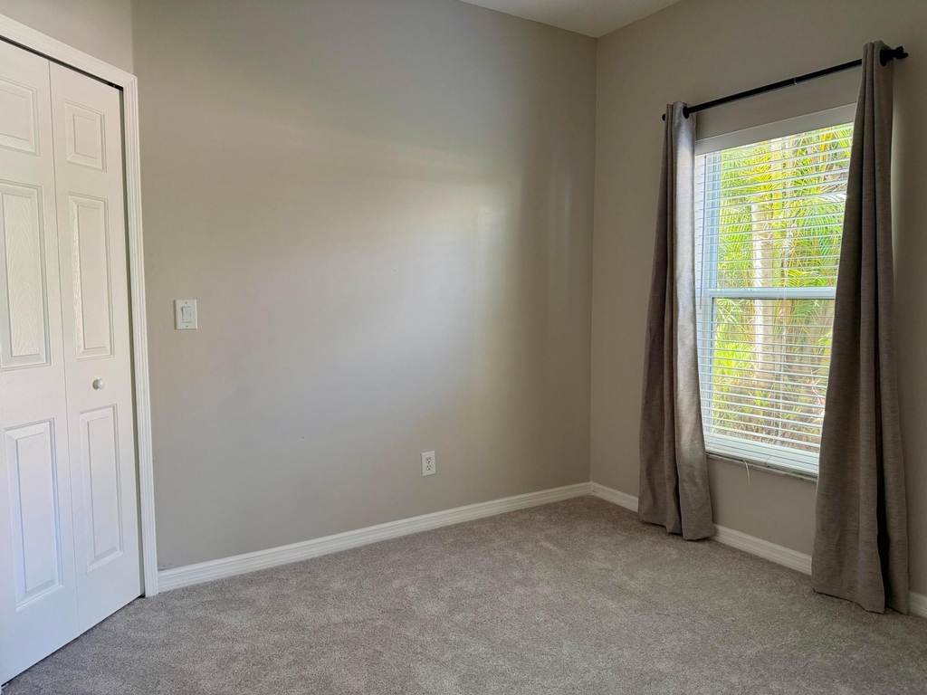 6295 33rd Manor - Photo 18