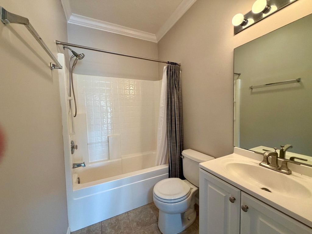 6295 33rd Manor - Photo 15