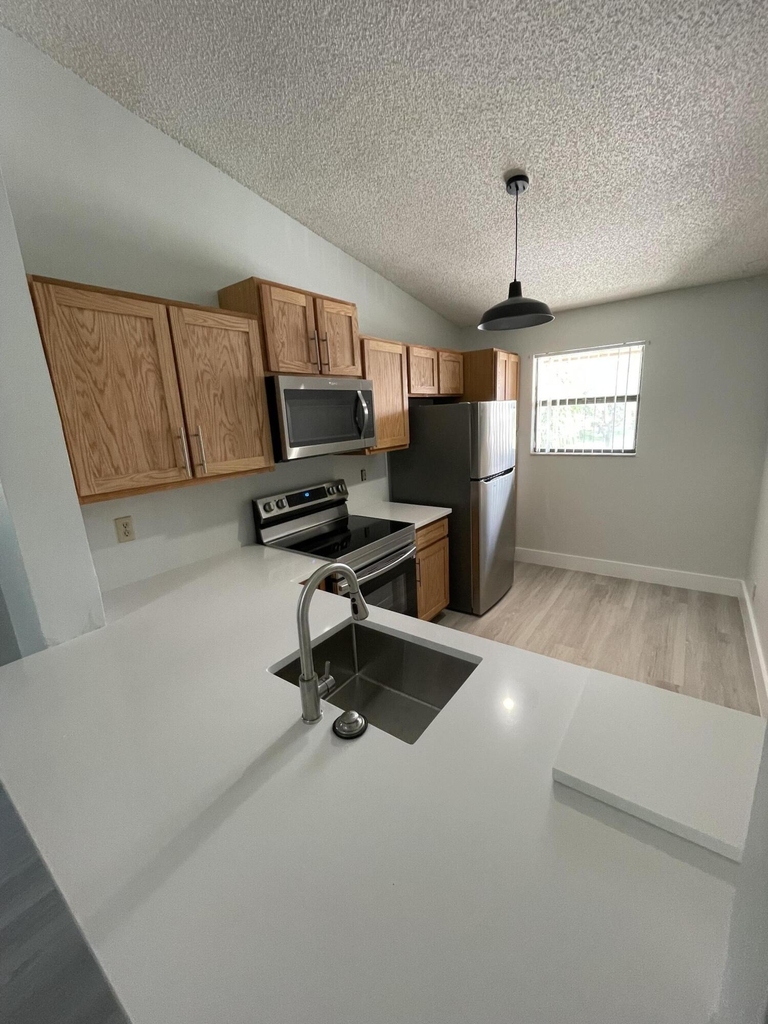 3350 Jaywood Terrace - Photo 20