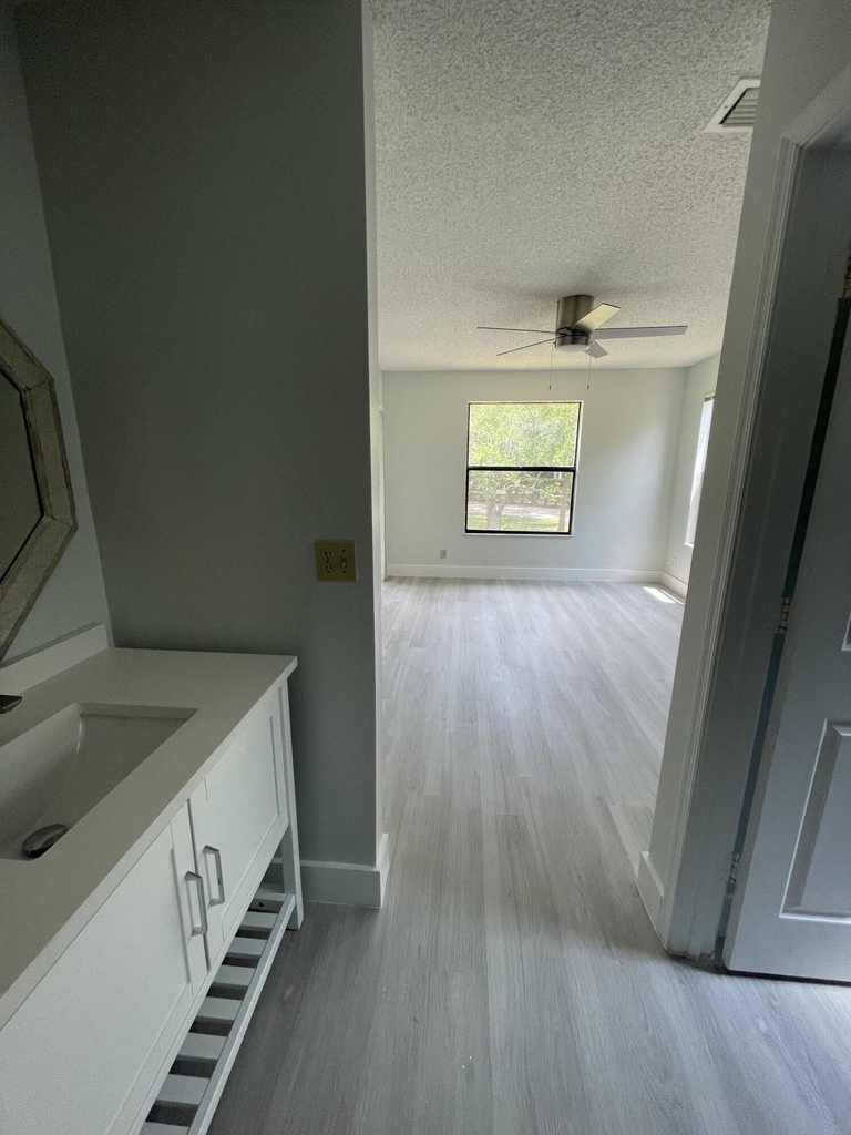 3350 Jaywood Terrace - Photo 11