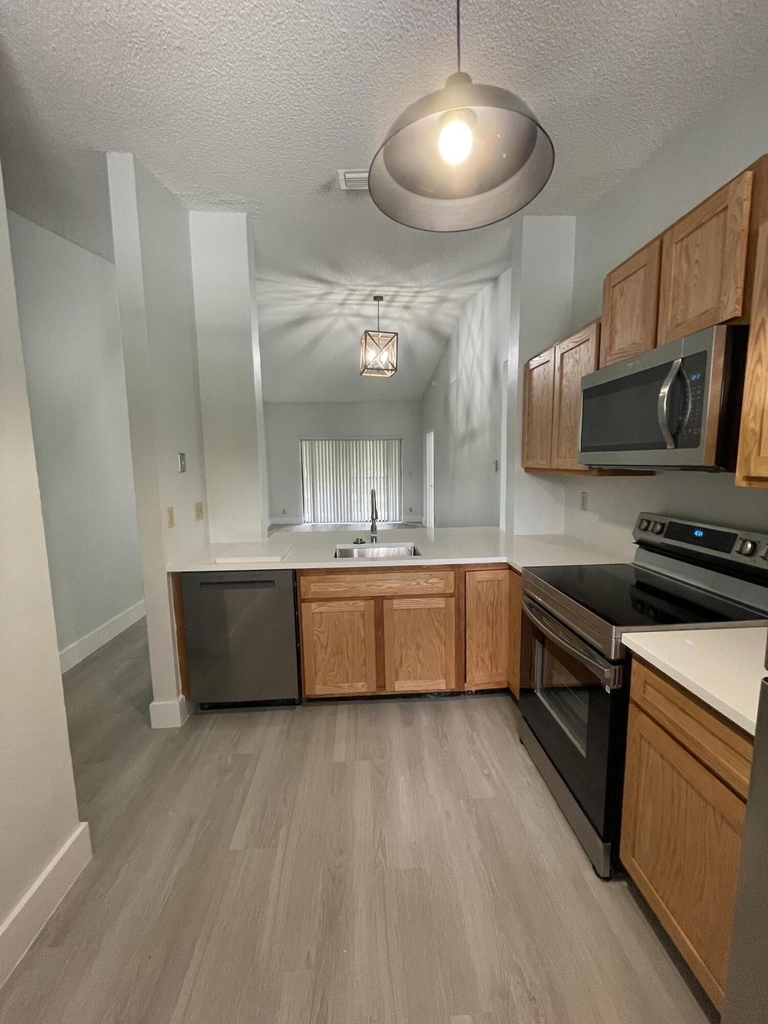 3350 Jaywood Terrace - Photo 19