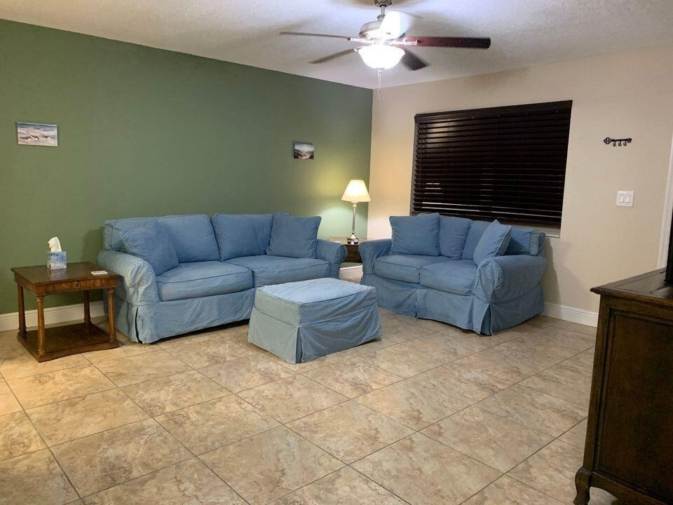 801 Hummingbird Way - Photo 0
