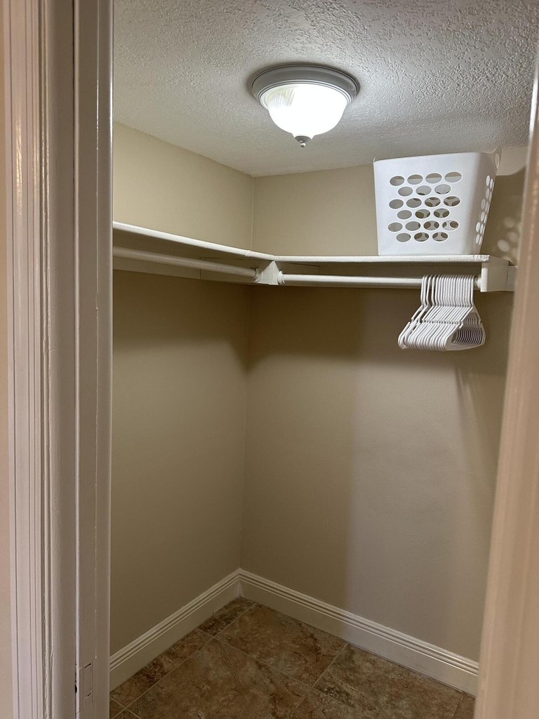 801 Hummingbird Way - Photo 10
