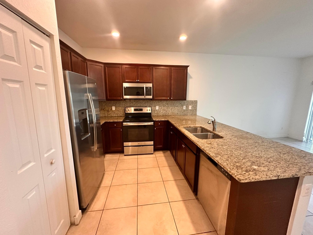 5330 Ellery Terrace - Photo 7