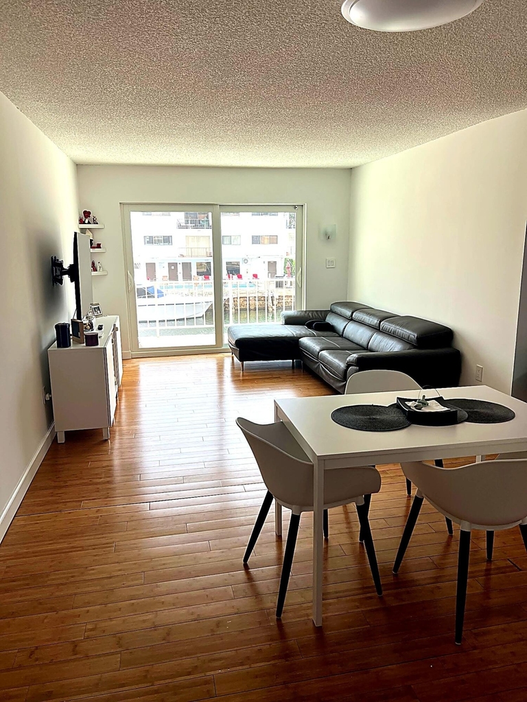 3522 Ne 171st Street - Photo 4