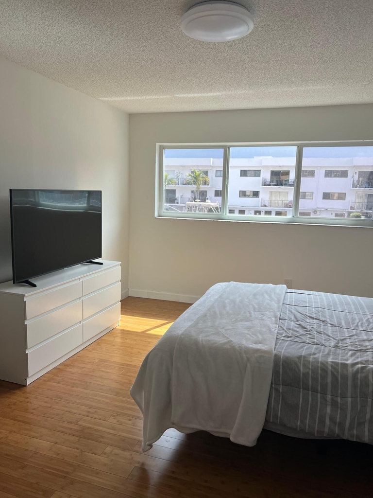 3522 Ne 171st Street - Photo 18