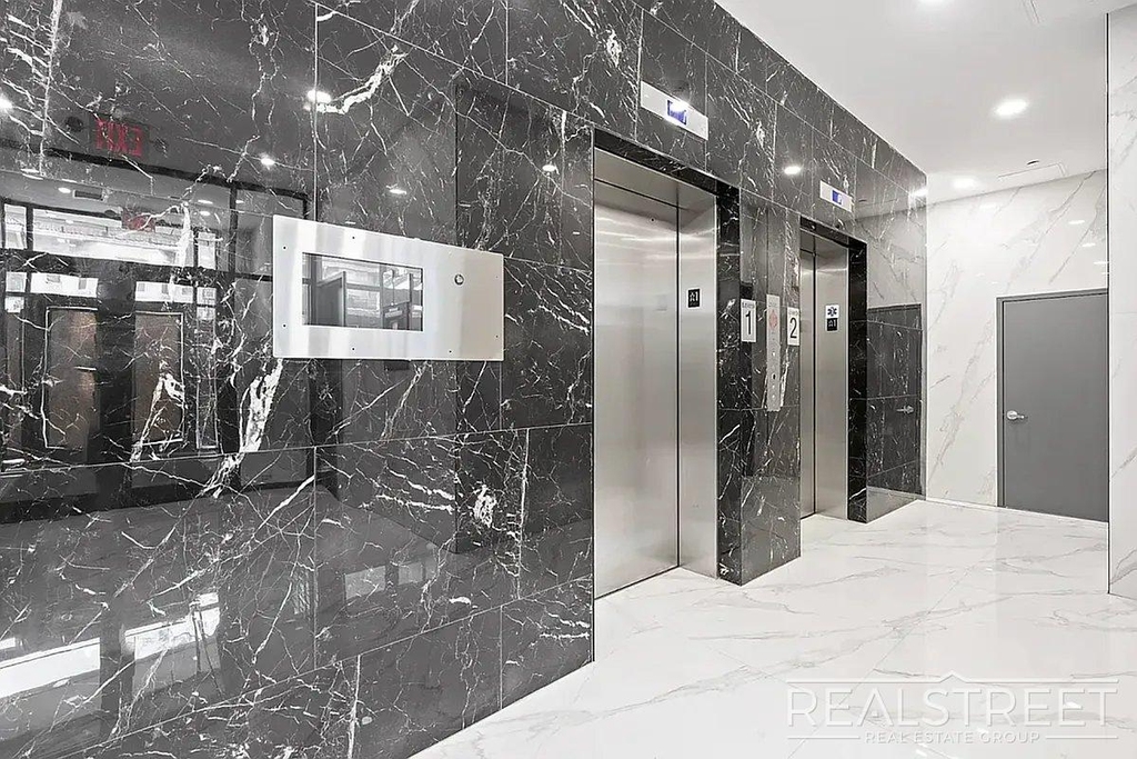 150-02 Hillside Avenue - Photo 8