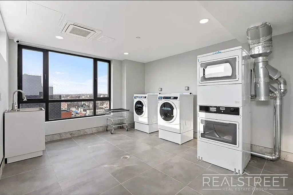 150-02 Hillside Avenue - Photo 9