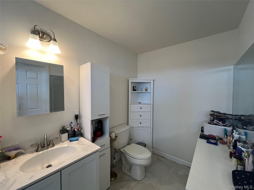 126 Trafalgar Drive - Photo 10
