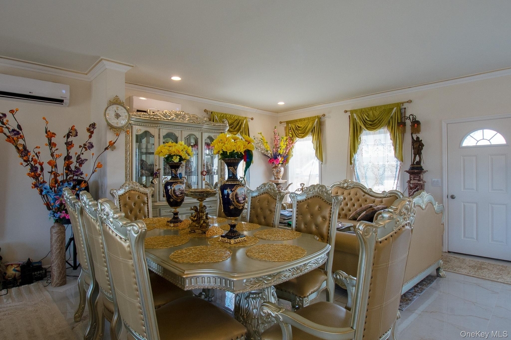 126 Trafalgar Drive - Photo 3