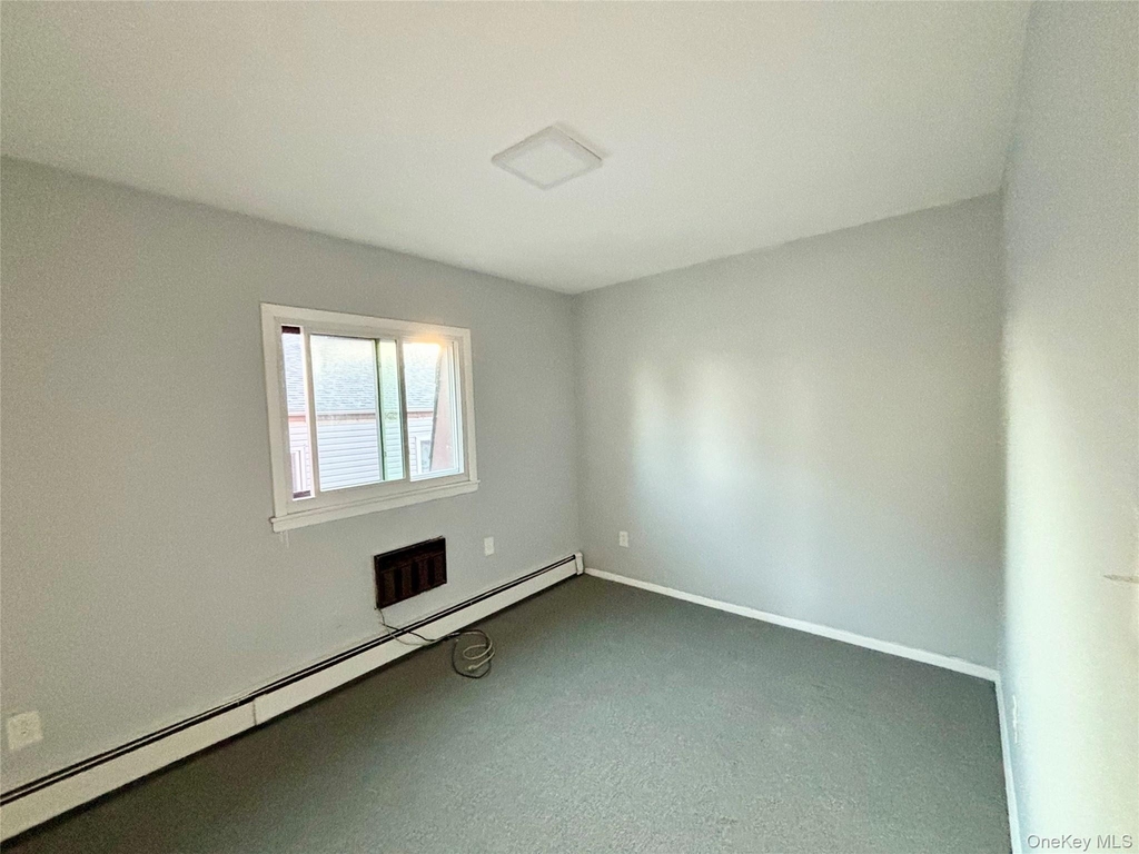 256-20 Craft Avenue - Photo 14