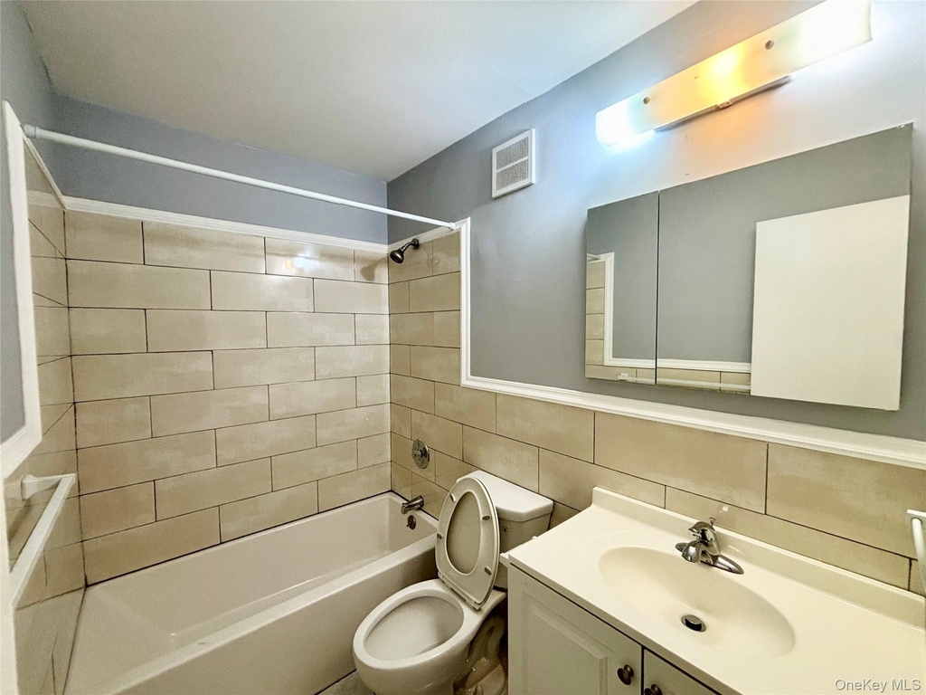 256-20 Craft Avenue - Photo 10