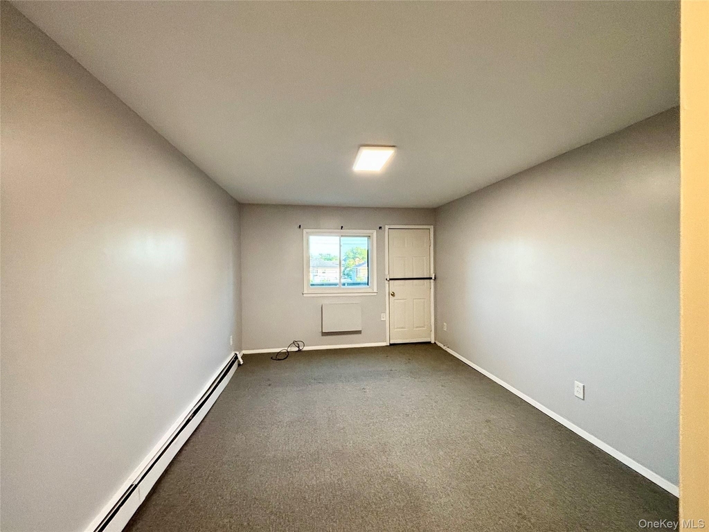 256-20 Craft Avenue - Photo 12