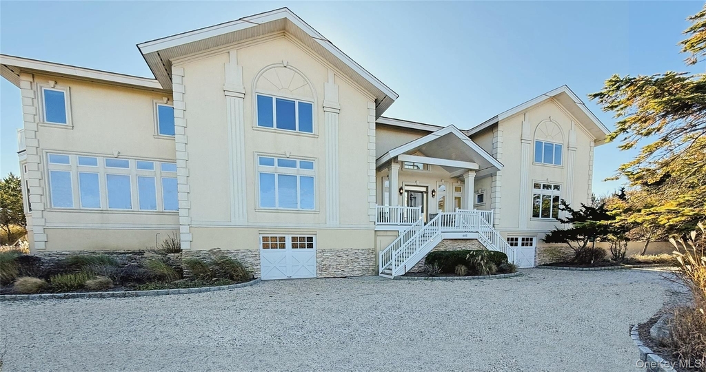 605 Dune Road - Photo 3